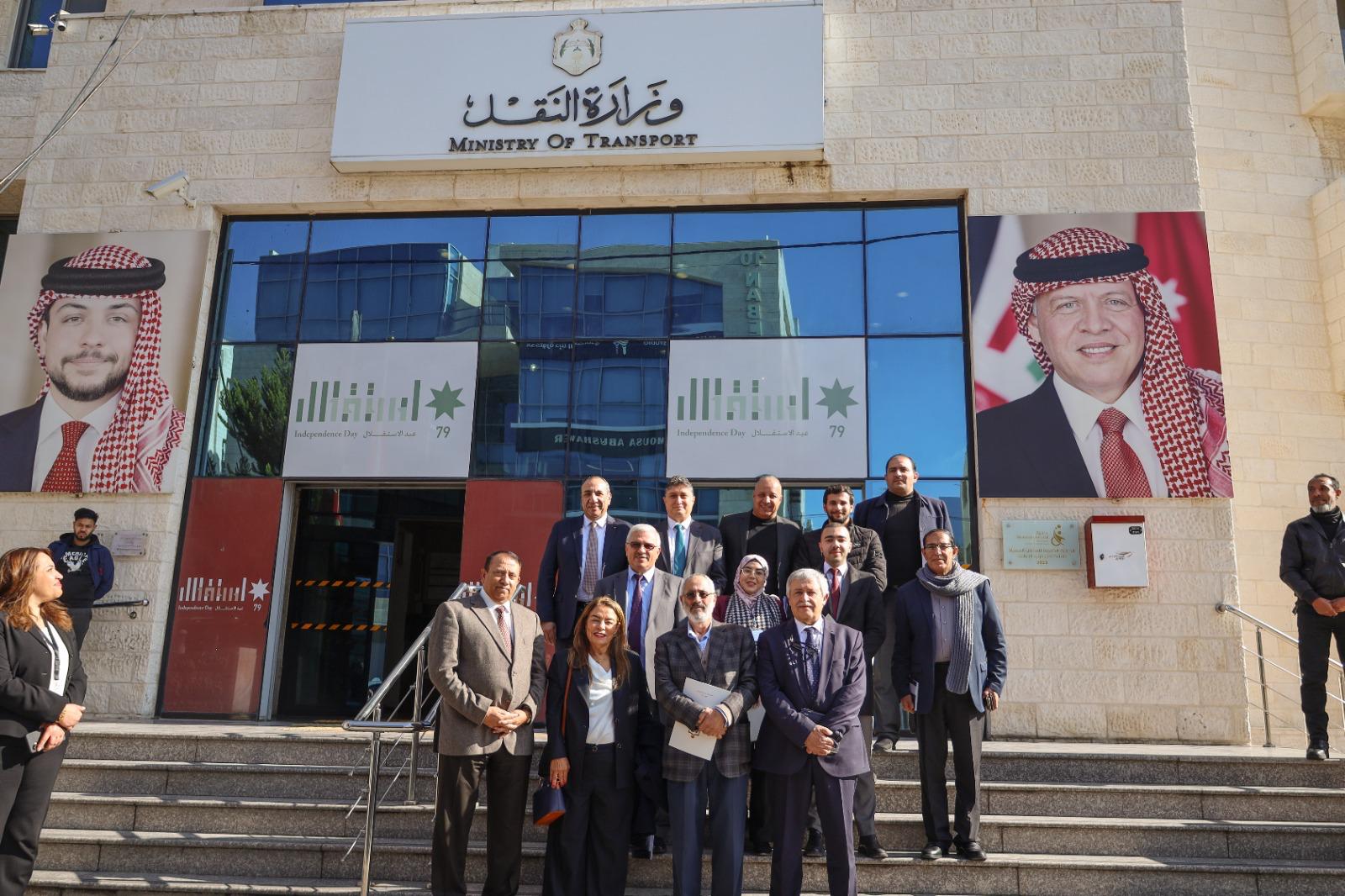 ef83ede1-ecd6-4f32-834d-4f7d270c9f25